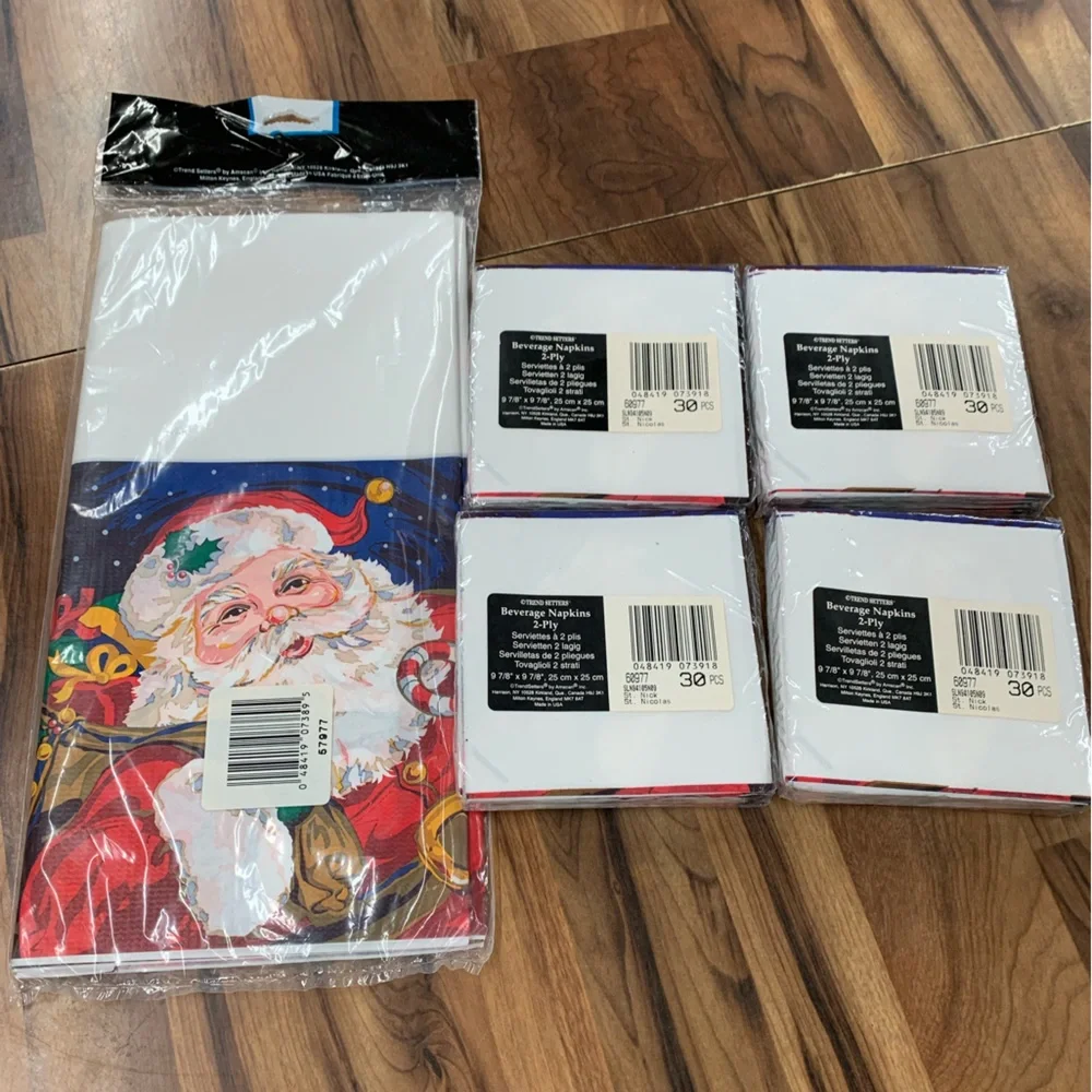 Vintage Santa Claus Christmas Paper Napkins & Tablecloth New Old Stock Decoupage